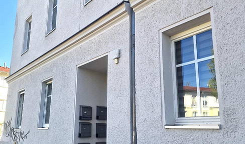 First occupancy after renovation - Bright 2-room apartment in a central location.