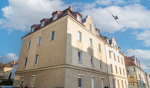 Shared multi-family building with 8 apartments - ALL 2-room apartments with kitchen and bathroom - directly from the owner.