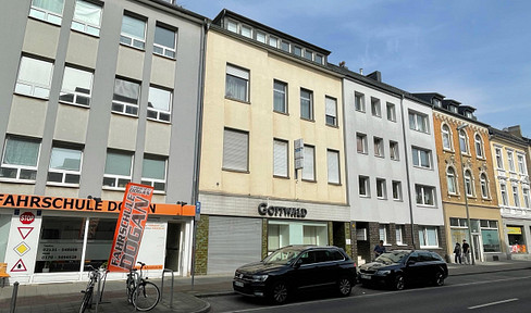 Großes Mehrfamilienhaus, 711 qm total, Neuss-Furth mit Arztpraxis, Geschäftslokal, Werkstatt, Garten