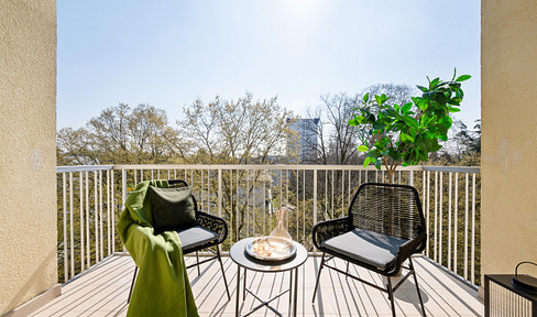 No commission - Very bright 3-room apartment with balcony in Frankfurt Niederrad.