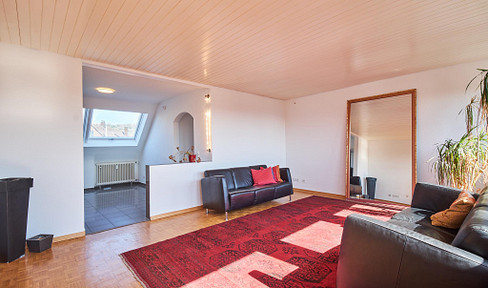 Gepflegte 4,5-Zimmerwohnung mit Stellplatz! !Provisionsfrei!