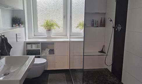 3-bedroom apartment with a southwest-facing balcony, located in Velbert-Neviges.