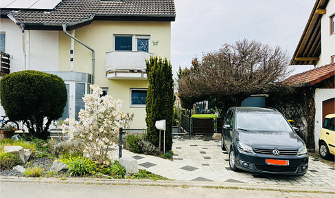Semi-detached house in Eschbach.