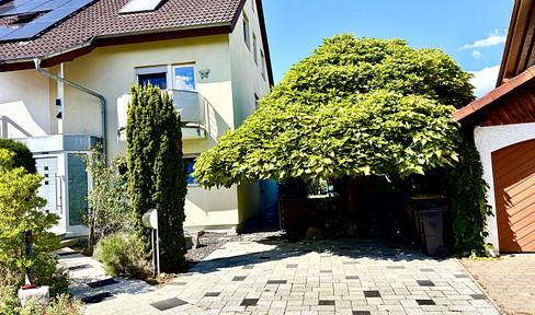 Semi-detached house in Eschbach.