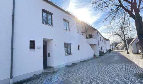Sonnige Zweizimmerwohnung mit Terrasse in Eching
