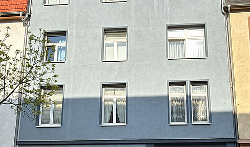 Attraktives MFH und Hofgebäude mit Entwicklungspotenzial und stabilen Mieteinnahmen