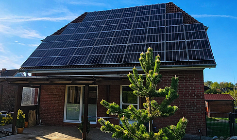 Ready to move in and with no commission – Single-family house with solar panels and battery storage, Hamburg.