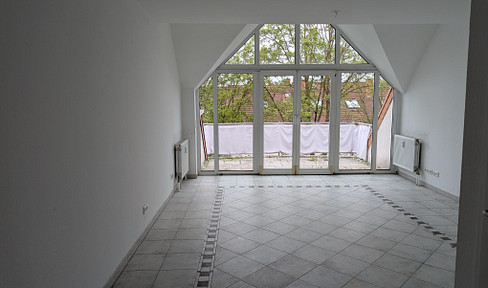 Living at the foot of history: A bright and spacious maisonette apartment in Bad Homburg.