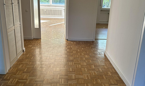 New shared apartment: Newly renovated 3-room apartment with good access to the university – individual rooms available from May 15th.