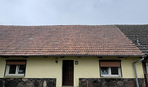 Cozy house in the Spreewald region with a garage - suitable for renovation.