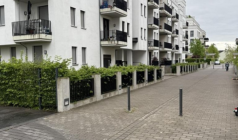 Modernly furnished studio apartment in the Europaviertel district available from May 15, 2026.