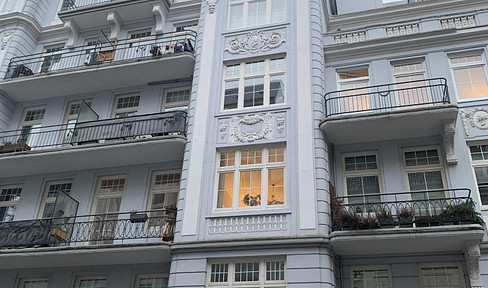 Beautiful 2-room apartment with balcony in Rotherbaum.