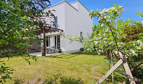 For sale by owner: Modern townhouse in Freising-Lerchenfeld.