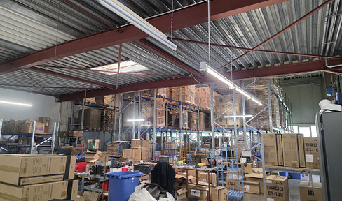 No agency fees. Hall space for rent in Plüderhausen. Looking for a new tenant.