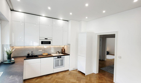 Move in immediately - High-quality 3.5-room apartment, partially furnished.