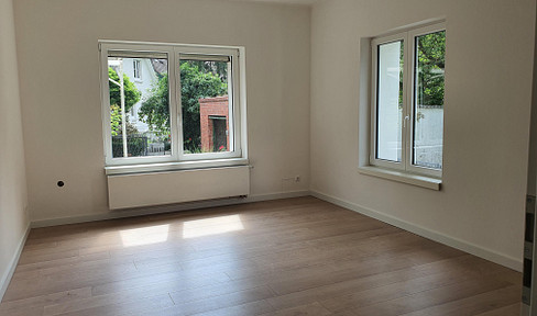 Beautiful 3-room ground-floor apartment with a double garage for rent.