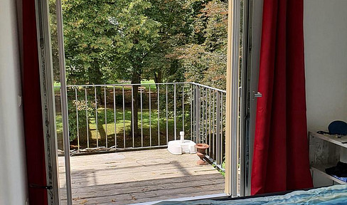 Two-room apartment, available immediately, with balcony. Quiet and sunny.