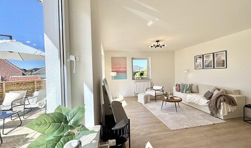NEW: Modernized semi-detached house near the Baltic Sea, featuring a large sun terrace. Ready to move in immediately!