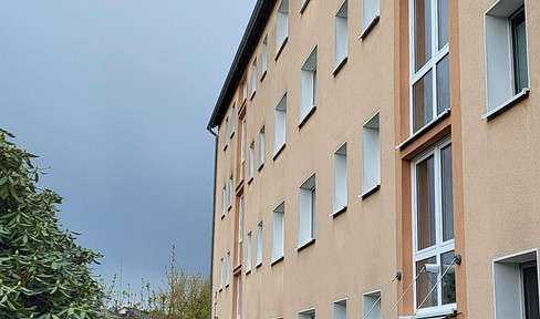 Gut geschnitte 3-Raum KDB Balkon Wohnung