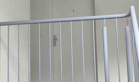 Großzügige 3-Zimmer-Dachgeschosswohnung mit sonniger Loggia, Stellplatz & Keller