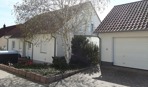 Charming single-family home with a cozy atmosphere, located in a quiet area.