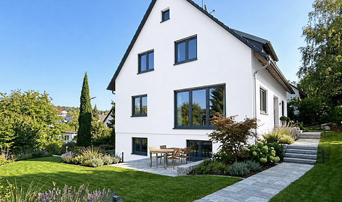 Completely renovated single-family home in a desirable location in Leonberg – modern, efficient, and ready to move into.