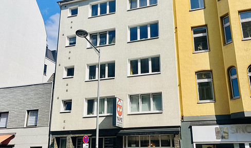 COLOGNE SOUTH; BRIGHT, ONE-ROOM APARTMENT.