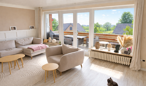 Renovated detached house with a separate apartment and stunning views.