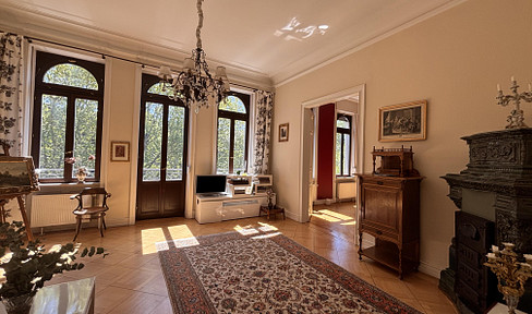 4 Zimmer Altbauwohnung in Wiesbaden Mitte