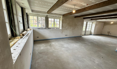 Große Maisonette unter Reet am Elbdeich – moderner Komfort, historischer Charme