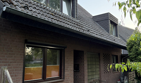 Großzügiges Zweifamilienhaus mit schönem Südgarten in Toplage
