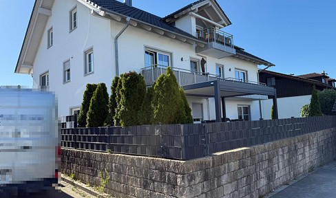 ETW mit gehobener Ausstattung und Fernblick in beliebtem Wohnviertel von Hengersberg