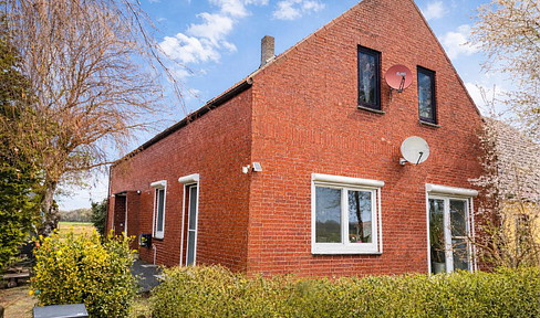 House with garden and detached house character, in a dreamlike and idyllic location.