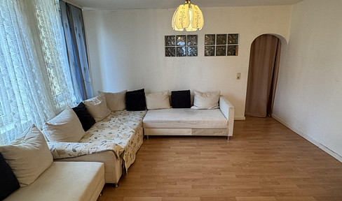 Furnished and renovated 2.5-room apartment for rent.