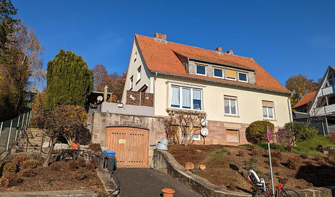 Zweifamilienhaus mit unverbaubarem Blick auf das Saaletal