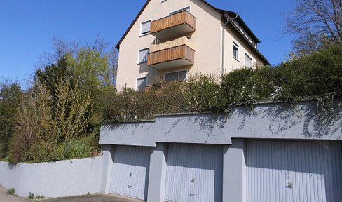 Charming townhouse with 7 apartments and 4 garages.