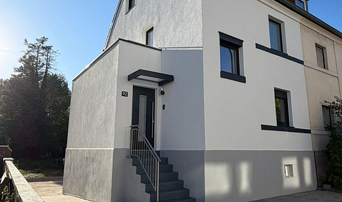 Dream home instead of a condominium: Completely renovated detached house with garden, balcony, and potential for further development.