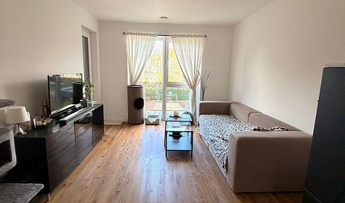 Living in the Prinzencarre, Krefeld - 2-room apartment with balcony overlooking the courtyard & south-facing.