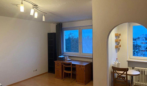 Furnished apartment in Erlangen 91056: 1.5 rooms + parking space.