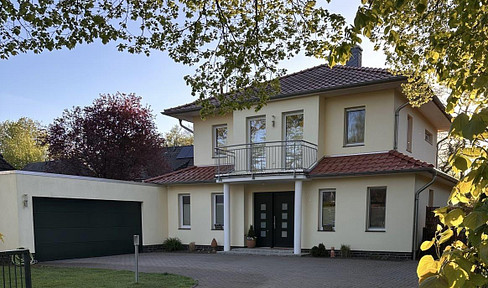 Exclusive villa in a sunny southwest location, featuring a unique property.