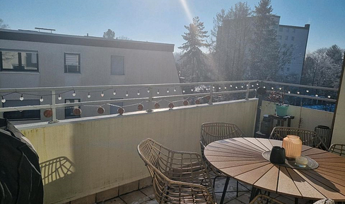 4-room apartment, 110 m², 2 balconies, elevator, available from July – Rodenhof.