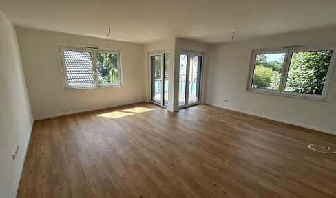 Bright 3-room apartment in the town center.