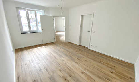 Helle, sanierte 2-Zi Whg, 2.OG, neuwertige EBK, Energieeffizienzhaus
