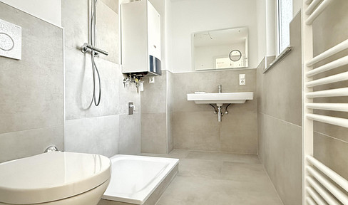 High-quality renovated 2-room apartment with a view of the Osthaus Museum – Available for the first time in the center of Hagen.