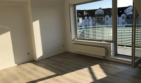 Charmante Dachgeschosswohnung mit traumhaftem Balkon in Diedorf