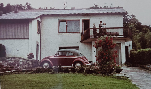 Wohnhaus mit Gartenhaus und Panoramaaussicht in Gernsbach