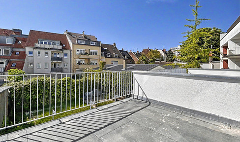 Kernsaniert, voll möbliert und zeitnah bezugsfertig – stilvolle Terrassenwohnung!