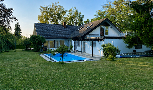 Exklusives Einfamilienhaus mit großem Garten & Pool in Karlsruhe-Durlach (Geigersberg) zu vermieten