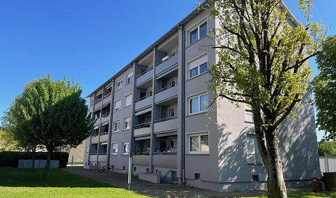 Charming 3-room apartment with balcony and garage.