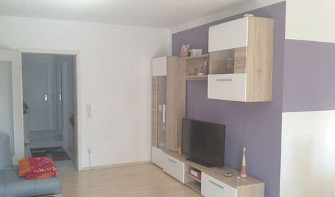 Beautiful, bright, and well-maintained 2-room apartment with a fitted kitchen and parking space in Friedrichshafen.